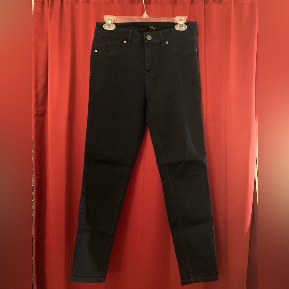 1822 Navy Jeans